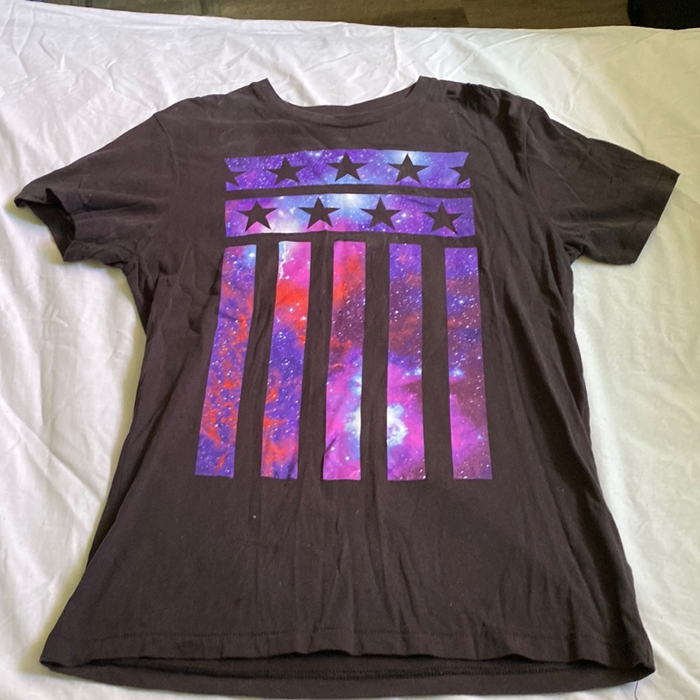 Black Aeropostale T-shirt